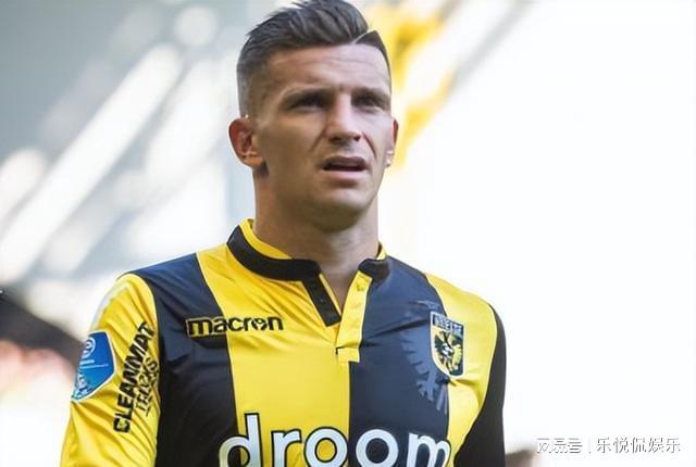 教练员和裁 教练员和裁