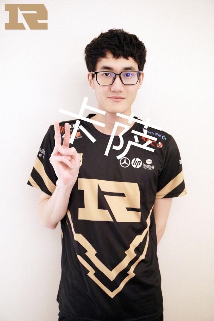 咬进好球带 咬进好球带